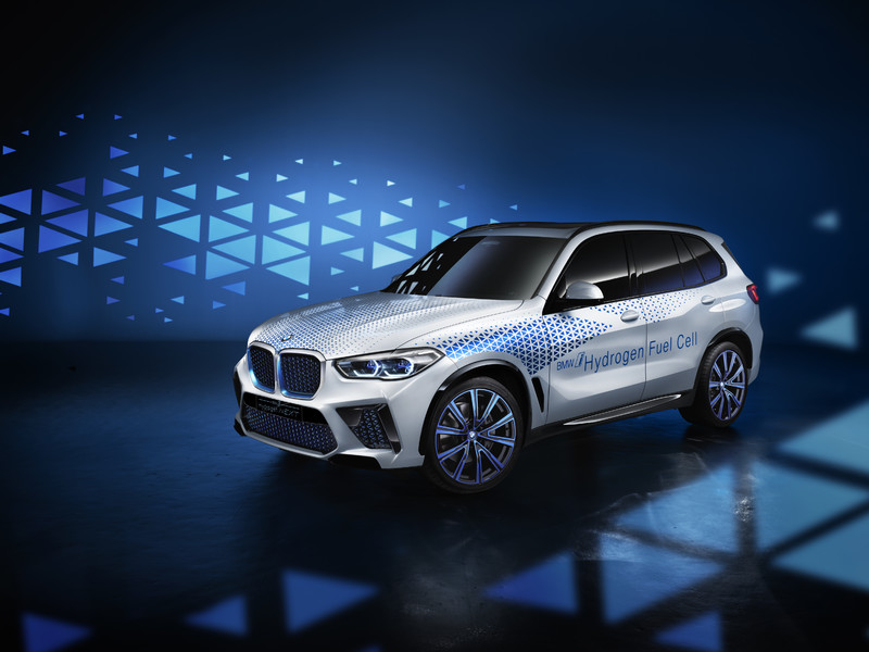 不只是概念車 《BMW i Hydrogen NEXT》為氫燃料《X5》量產車鋪路 不只是概念車 《BMW i Hydrogen NEXT》為氫燃料《X5》量產車鋪路
