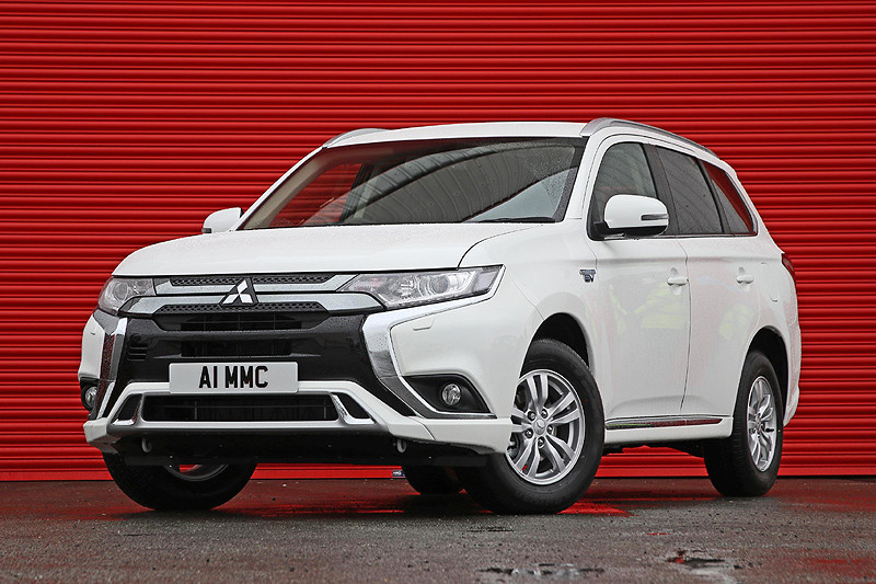 五年有成 《Mitsubishi Outlander PHEV Reflex Commercial》新車型英國上路 五年有成 《Mitsubishi Outlander PHEV Reflex Commercial》新車型英國上路