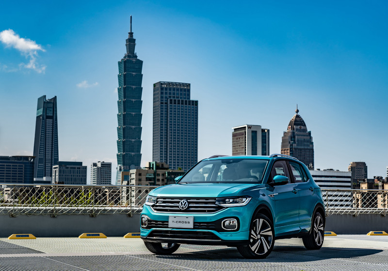 《Volkswagen T-Cross》現身台北街頭 預告11/8舉辦上市盛典活動 《Volkswagen T-Cross》現身台北街頭 預告11/8舉辦上市盛典活動