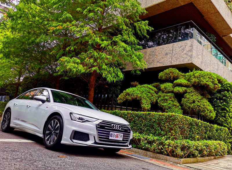 嫌房車無聊?看看這部出自名門的中大型房車其價值何在。Audi A6 40TDI Premium 嫌房車無聊?看看這部出自名門的中大型房車其價值何在。Audi A6 40TDI Premium