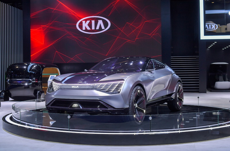 以飛碟為靈感《Kia Futuron Concept》電動SUV Ccoupe概念新作上海亮相 以飛碟為靈感《Kia Futuron Concept》電動SUV Ccoupe概念新作上海亮相