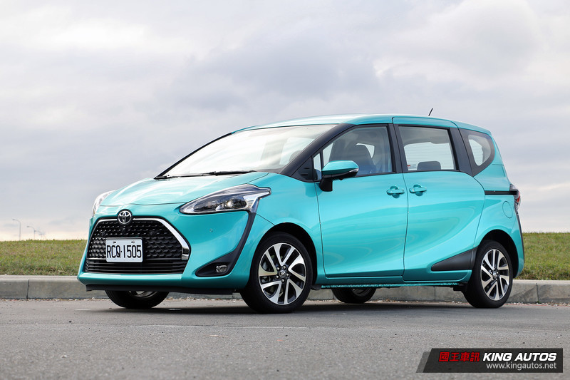 看了順眼也多了安全 Toyota Sienta 7人座尊爵版試駕報導 國王車訊kingautos