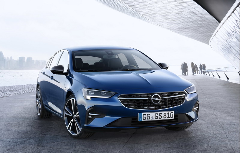 小改款《Opel Insignia》搶先亮相 次世代IntelliLux LED頭燈耀眼上身 小改款《Opel Insignia》搶先亮相 次世代IntelliLux LED頭燈耀眼上身