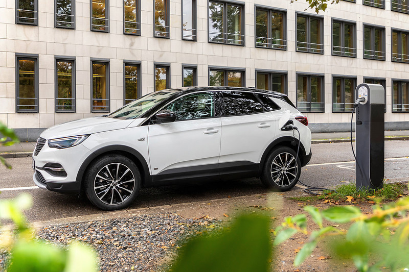 壯大電氣化陣容《Opel Grandland X Hybrid》前驅新成員親民登場 壯大電氣化陣容《Opel Grandland X Hybrid》前驅新成員親民登場