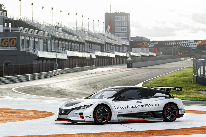 首度現身歐陸 二代《Nissan Leaf NISMO RC》徹底展現純電性能魅力 首度現身歐陸 二代《Nissan Leaf NISMO RC》徹底展現純電性能魅力