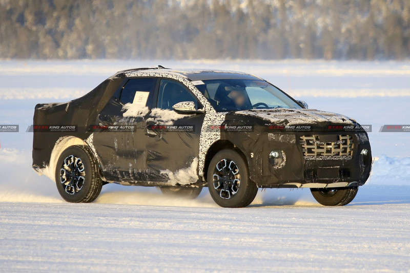 時隔5年終於有譜 量產版《Hyundai Santa Cruz》現身雪地確認測試中 時隔5年終於有譜 量產版《Hyundai Santa Cruz》現身雪地確認測試中