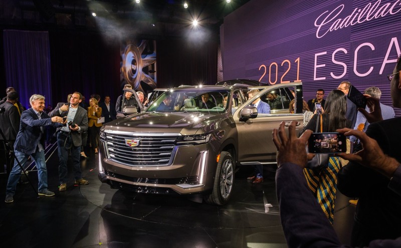 新世代《Cadillac Escalade》好萊塢霸氣現身 旗艦休旅全面進化 新世代《Cadillac Escalade》好萊塢霸氣現身 旗艦休旅全面進化