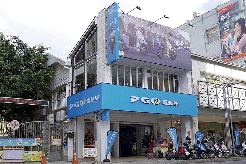 融入老店在地精神 《PGO》智慧電車嘉義中山門市展開營運 融入老店在地精神 《PGO》智慧電車嘉義中山門市展開營運