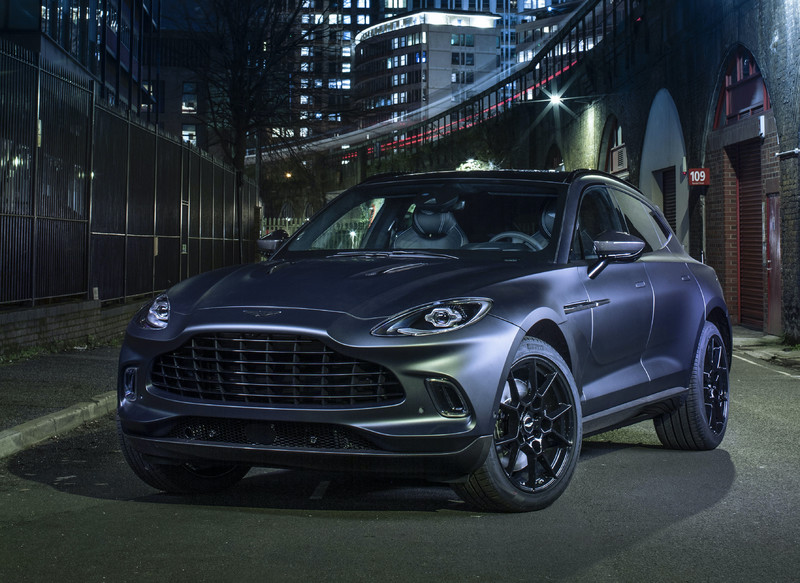 《Q by Aston Martin》推出客製化《DBX》 預告將在日內瓦車展展出 《Q by Aston Martin》推出客製化《DBX》 預告將在日內瓦車展展出