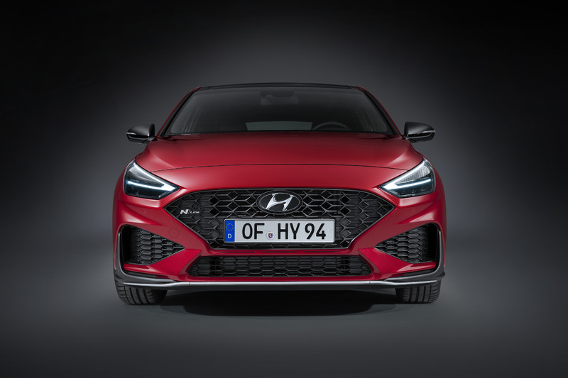 小改款《Hyundai i30》變臉上陣添動感 節能與安全同步進化 小改款《Hyundai i30》變臉上陣添動感 節能與安全同步進化