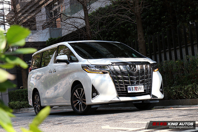 【國王BUY駕】安全升級後 《Toyota Alphard》更是隱性富者的超值選 【國王BUY駕】安全升級後 《Toyota Alphard》更是隱性富者的超值選