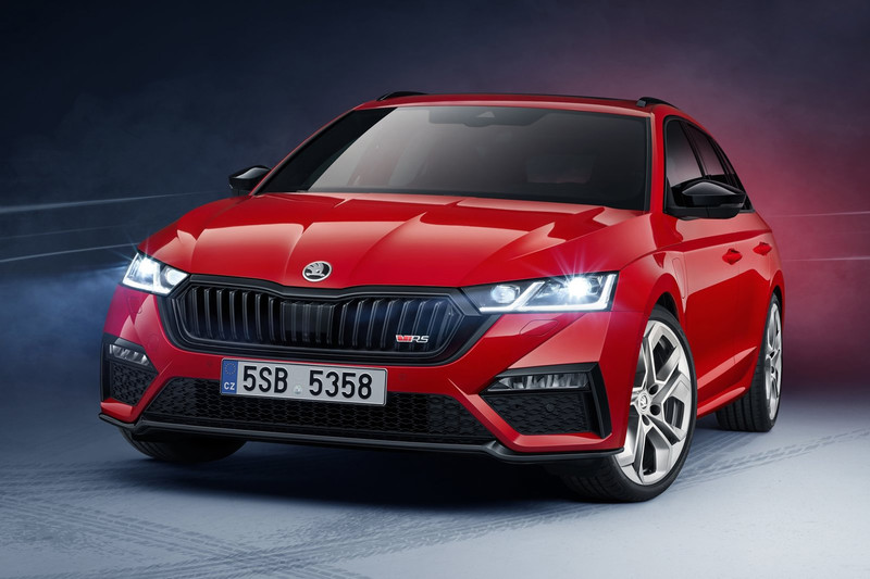 《Škoda》首款RS油電性能車型 新世代《Octavia RS iV》房車/旅行車同步亮相 《Škoda》首款RS油電性能車型 新世代《Octavia RS iV》房車/旅行車同步亮相