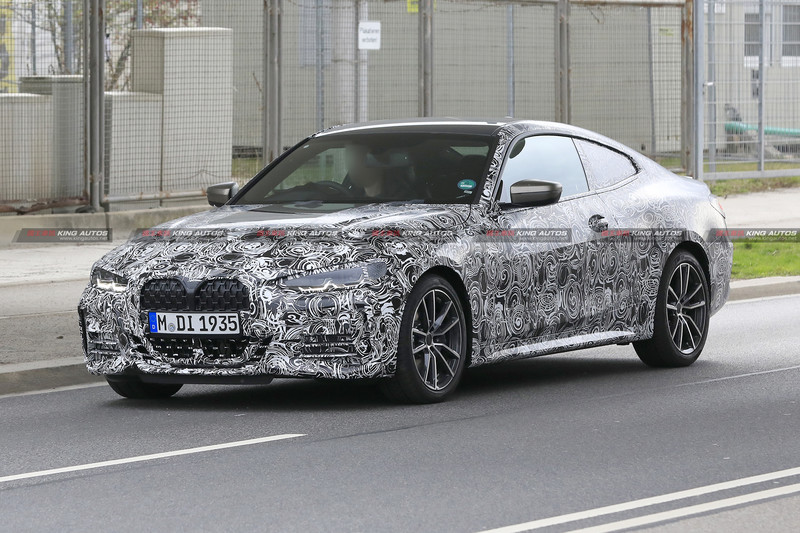 接受事實吧!新世代《BMW 4 Series Coupe》露出直立式大型水箱罩 接受事實吧!新世代《BMW 4 Series Coupe》露出直立式大型水箱罩