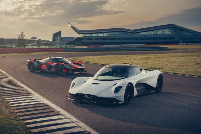 《Aston Martin Valhalla》確定搭載3.0升V6渦輪引擎 搭配油電裝置可望榨出千匹馬力 《Aston Martin Valhalla》確定搭載3.0升V6渦輪引擎 搭配油電裝置可望榨出千匹馬力