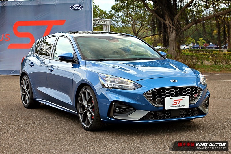 多花43 9萬元 你能獲得 Focus St Vs Focus St Line Lommel 的重點差異 國王車訊kingautos