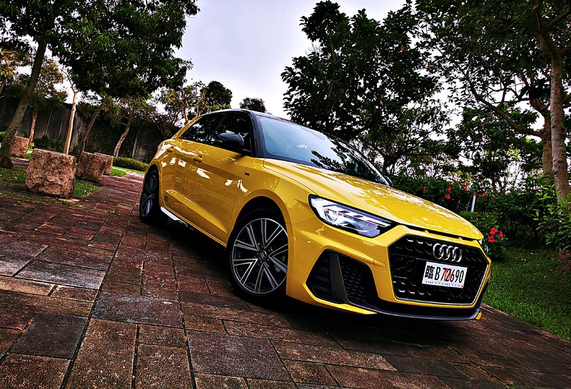 在現今的跨界和SUV時代,豪華都會小掀背還有其魅力嗎?Audi A1 say "Yes" 在現今的跨界和SUV時代,豪華都會小掀背還有其魅力嗎?Audi A1 say "Yes"