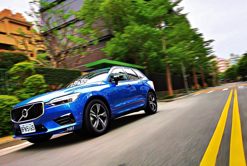 SUV開啟了用車新潮流,Volvo演繹了SUV的家用新魅力。Volvo XC60 B5 R-Design SUV開啟了用車新潮流,Volvo演繹了SUV的家用新魅力。Volvo XC60 B5 R-Design