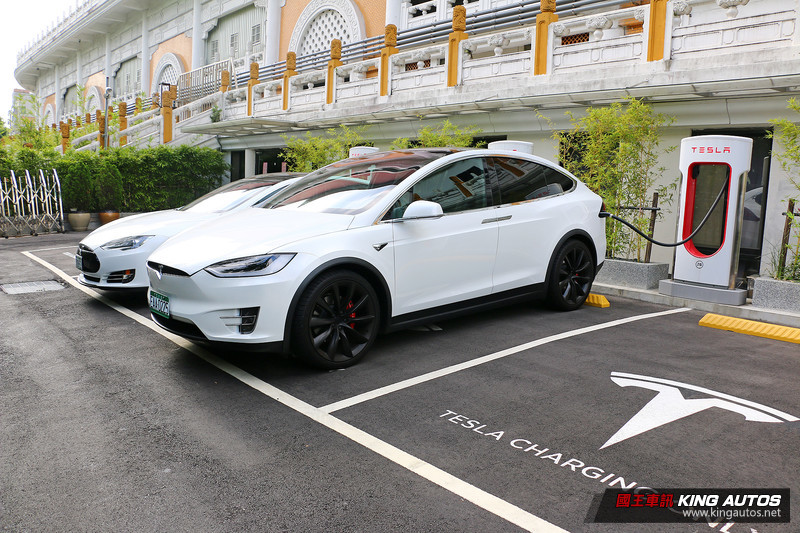 減少充電站佔用問題 《Tesla》宣布將開始徵收超時佔用費 減少充電站佔用問題 《Tesla》宣布將開始徵收超時佔用費