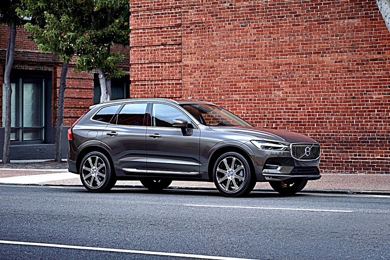 「選車東西軍」之《Volvo XC60》或《Audi Q5》? 價差僅僅2千元,你選哪一款? 「選車東西軍」之《Volvo XC60》或《Audi Q5》? 價差僅僅2千元,你選哪一款?