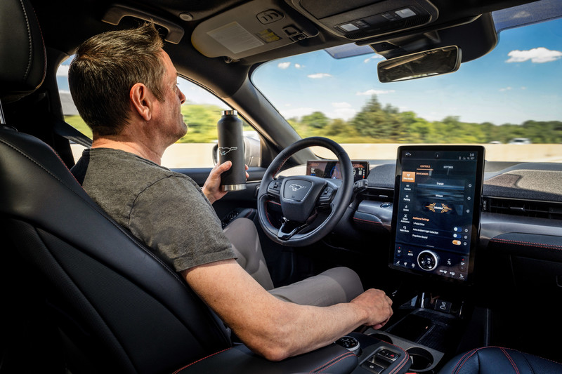 放開你的雙手!《Ford Co-Pilot360》新增免握方向盤駕駛功能、預告2021年推出 放開你的雙手!《Ford Co-Pilot360》新增免握方向盤駕駛功能、預告2021年推出