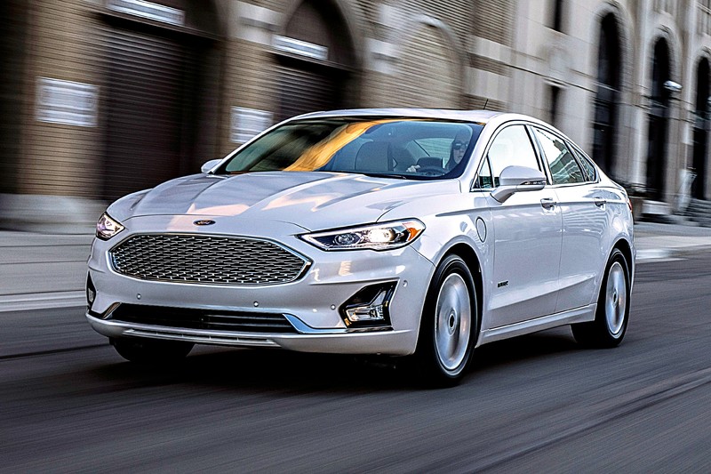 中大型四門房車終將下台一鞠躬? 美國福特停止生產《Ford Fusion》! 中大型四門房車終將下台一鞠躬? 美國福特停止生產《Ford Fusion》!