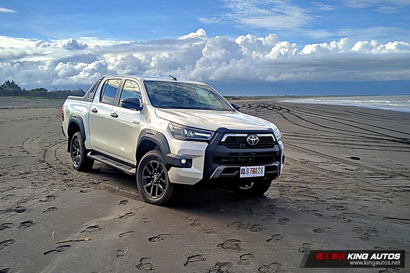 《Toyota Hilux》 小改款試駕︱ 這樣改、才對味! 《Toyota Hilux》 小改款試駕︱ 這樣改、才對味!