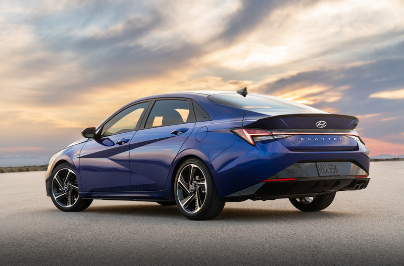 延續運動化定位《Hyundai》發表《Elantra N Line》 同步預告《Elantra Hybrid》即將推出 延續運動化定位《Hyundai》發表《Elantra N Line》 同步預告《Elantra Hybrid》即將推出