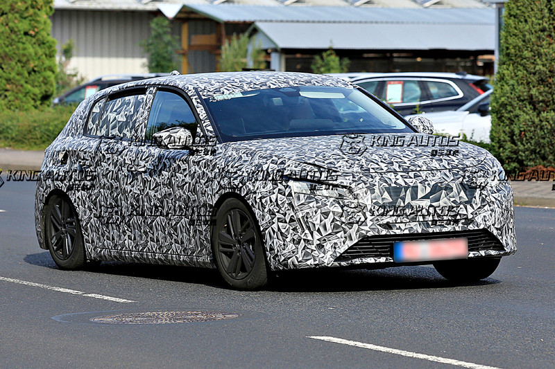 下一代《Peugeot 308》全球首度捕獲! 預計2021下半~2022掛上全新廠徽亮相! 下一代《Peugeot 308》全球首度捕獲! 預計2021下半~2022掛上全新廠徽亮相!