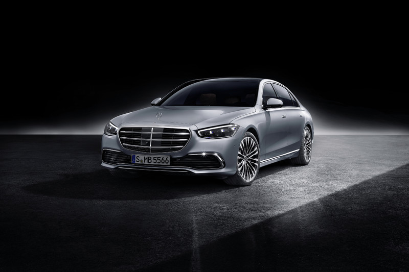 大改款《Mercedes-Benz S-Class》趣味20項數據(一)旗艦音響31隻喇叭大車拼 大改款《Mercedes-Benz S-Class》趣味20項數據(一)旗艦音響31隻喇叭大車拼