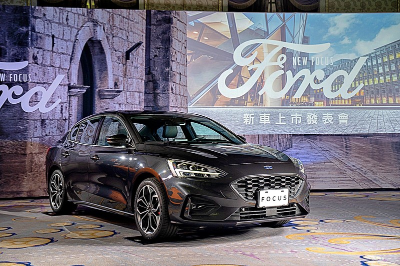 新增建議售價92.9萬元的四門ST-Line Lommel版! 《Ford Focus》20.75年式全陣線新亮相! 新增建議售價92.9萬元的四門ST-Line Lommel版! 《Ford Focus》20.75年式全陣線新亮相!