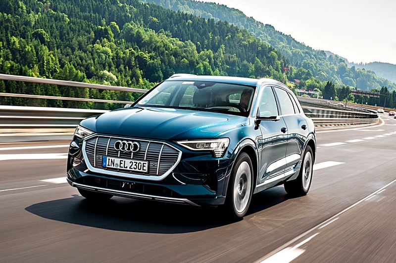 《Audi e-tron》純電休旅年底將上市,台灣奧迪攜手EVALUE充電站品牌、擴大純電生活圈! 《Audi e-tron》純電休旅年底將上市,台灣奧迪攜手EVALUE充電站品牌、擴大純電生活圈!