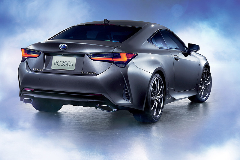 日規《Lexus RC/RC F》產品升級 是不是把好料留給自家人享用呢? 日規《Lexus RC/RC F》產品升級 是不是把好料留給自家人享用呢?