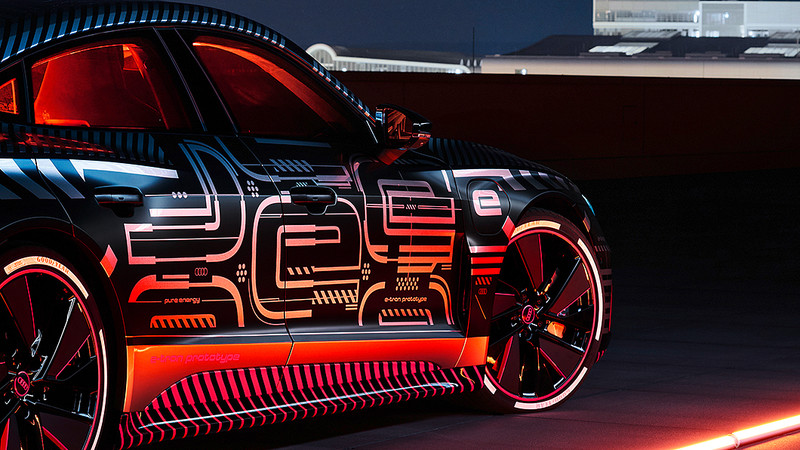 Tesla競爭對手來勢洶洶!奧迪首款電動跑車《Audi e-tron GT》年底亮相 Tesla競爭對手來勢洶洶!奧迪首款電動跑車《Audi e-tron GT》年底亮相