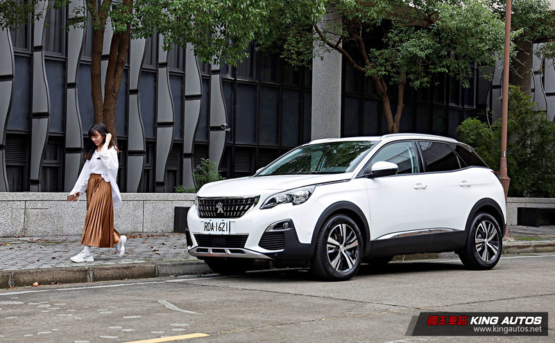小公主上路︱《Peugeot 3008 SUV》法系柴油獅,專注細節的小浪漫 小公主上路︱《Peugeot 3008 SUV》法系柴油獅,專注細節的小浪漫