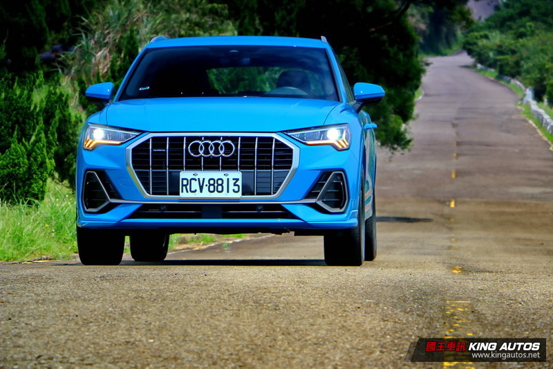 新世代《Audi Q3 40TFSI quattro》空間更大、造型更帥、安全無恙 新世代《Audi Q3 40TFSI quattro》空間更大、造型更帥、安全無恙
