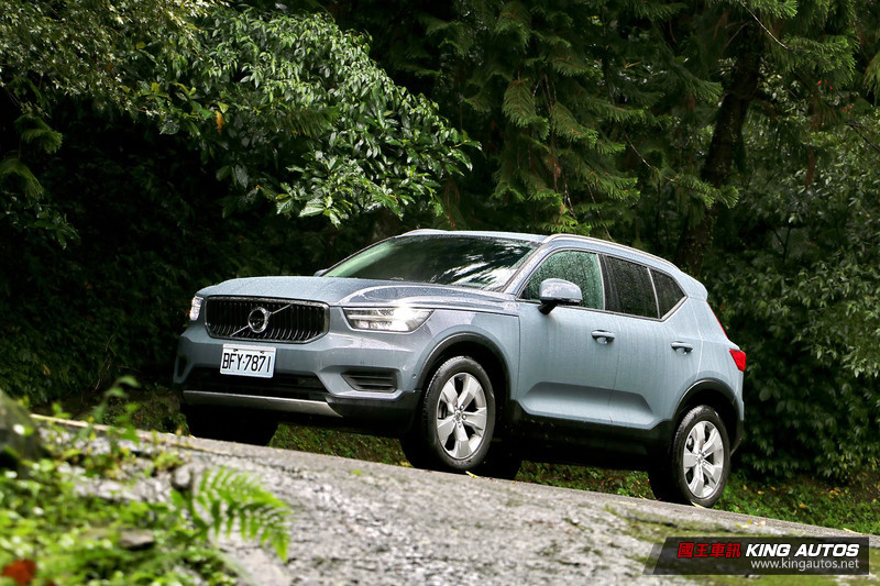 豪華家庭休旅車 起始點《Volvo XC40 T3》安全 寧靜 好開 不貴 豪華家庭休旅車 起始點《Volvo XC40 T3》安全 寧靜 好開 不貴