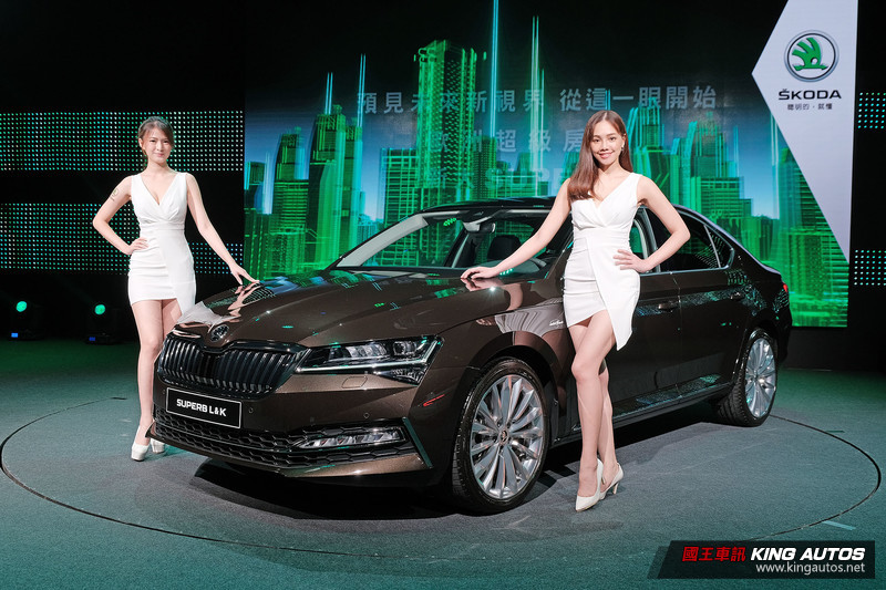 大家久等了!小改款《Škoda Superb / Superb Combi》正式開賣、年底前下訂再減3萬 大家久等了!小改款《Škoda Superb / Superb Combi》正式開賣、年底前下訂再減3萬