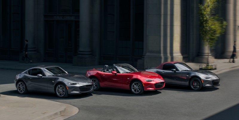 換穿時尚小紅帽! 2022年式《Mazda MX-5》絕美上市 增新車色再換酒紅色頂蓬 換穿時尚小紅帽! 2022年式《Mazda MX-5》絕美上市 增新車色再換酒紅色頂蓬