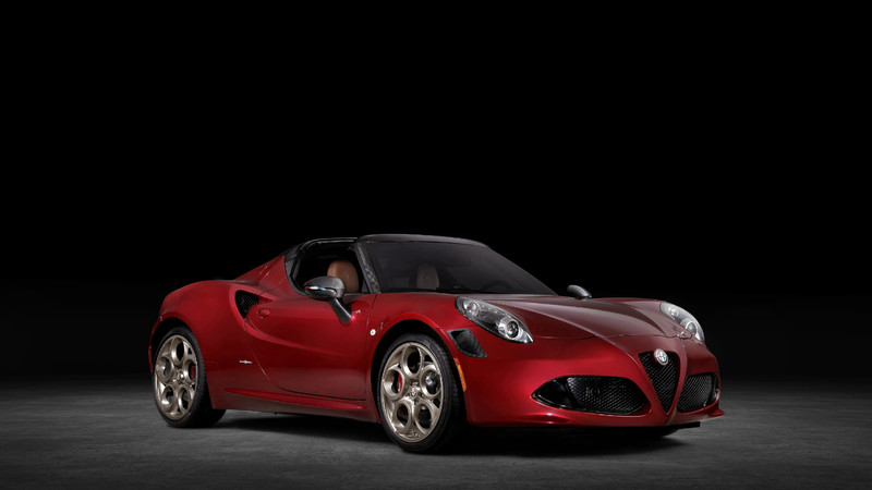 用最美告別作致敬經典 限量特仕車《Alfa Romeo 4C Spider 33 Stradale Tributo》 用最美告別作致敬經典 限量特仕車《Alfa Romeo 4C Spider 33 Stradale Tributo》