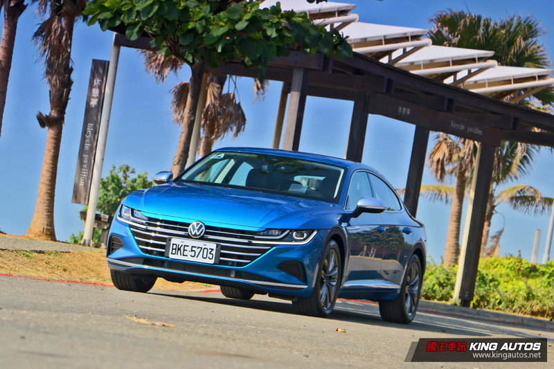 品牌奢華旗艦新篇章 《Volkswagen Arteon Fastback》試駕 (一)︱車內外設計 品牌奢華旗艦新篇章 《Volkswagen Arteon Fastback》試駕 (一)︱車內外設計