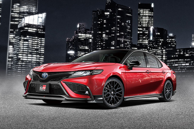 導入運動版車型才能裝 《Toyota》為小改款《Camry》推出GR Parts改裝套件 導入運動版車型才能裝 《Toyota》為小改款《Camry》推出GR Parts改裝套件