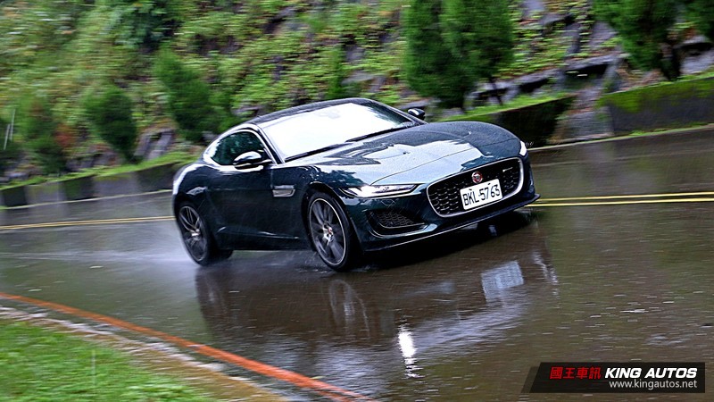 《Jaguar F-Type P300 R-Dynamic》小改款試駕︱更銳利動感的豹力美學! 《Jaguar F-Type P300 R-Dynamic》小改款試駕︱更銳利動感的豹力美學!