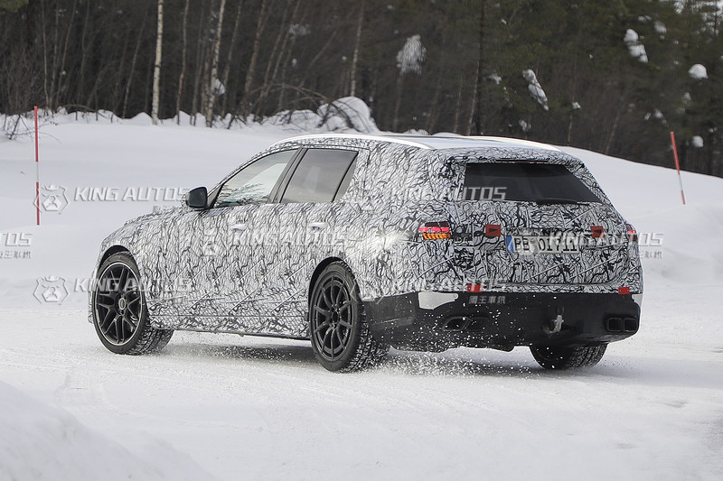 新世代《Mercedes-AMG C 63 Estate》雪地出沒 可能比《BMW M3 Touring》早一步發表? 新世代《Mercedes-AMG C 63 Estate》雪地出沒 可能比《BMW M3 Touring》早一步發表?