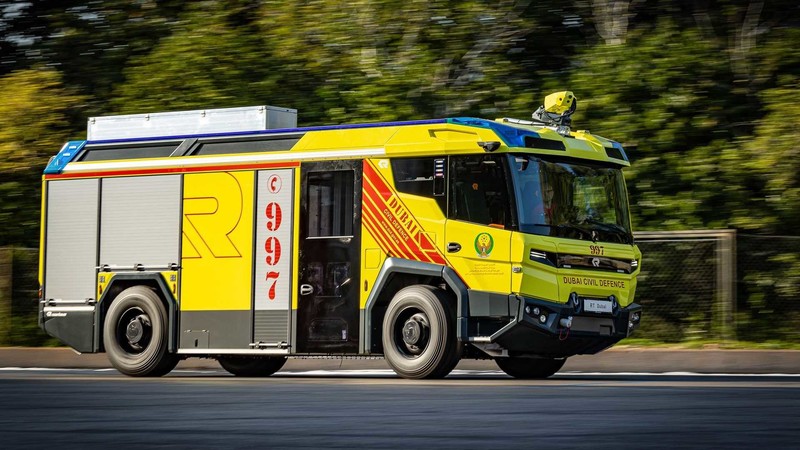 增程設計ｘ490匹馬力x 千萬造價全球首輛電動消防車 Rosenbauer Rt 準備上班了 國王車訊kingautos