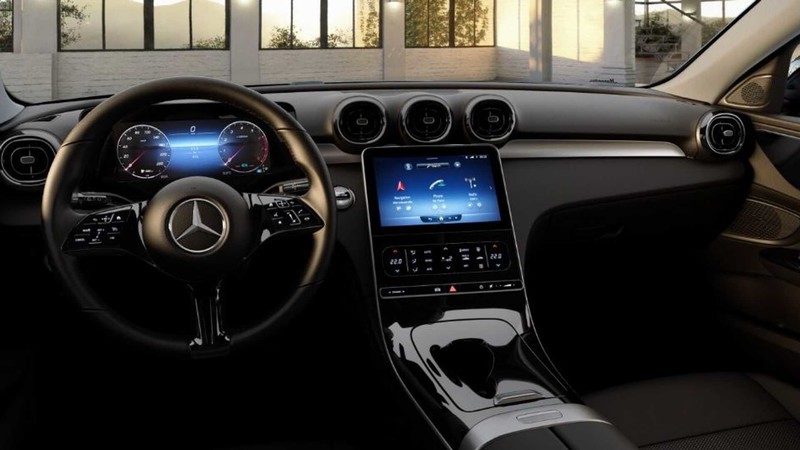 螢幕縮水 空調改實體按鍵|新世代《M-Benz C-Class》入門款車內裝布局曝光 螢幕縮水 空調改實體按鍵|新世代《M-Benz C-Class》入門款車內裝布局曝光