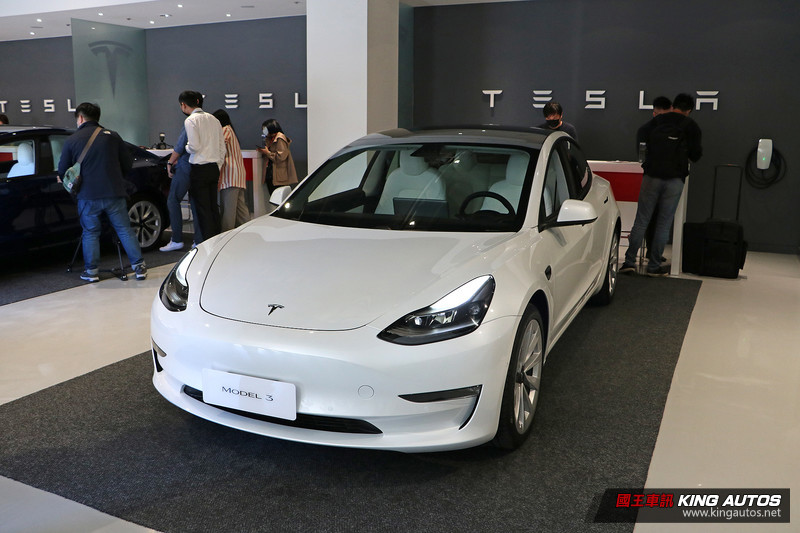 《Tesla Model 3》 第一季掛牌突破1,200輛 白色內裝現貨車宣告完售 《Tesla Model 3》 第一季掛牌突破1,200輛 白色內裝現貨車宣告完售