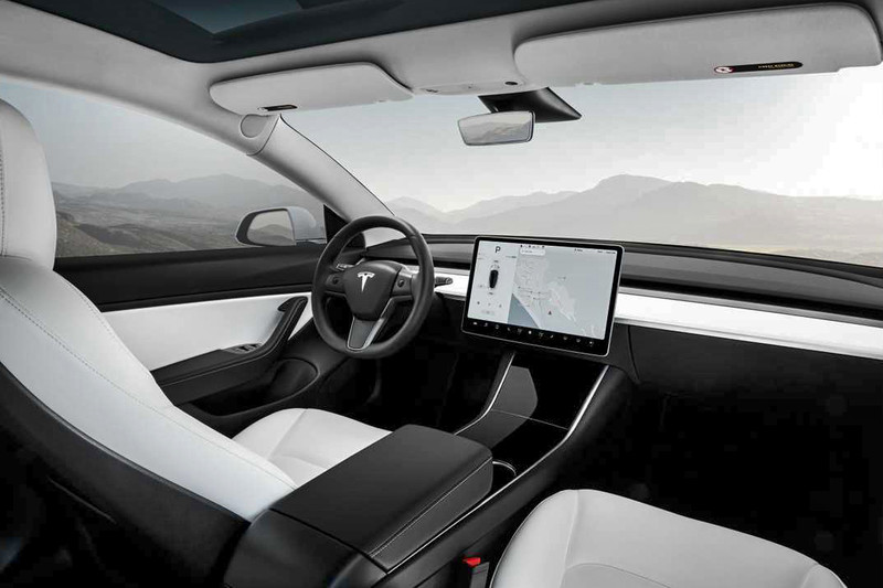 2021年3月《進口豪華品牌銷售排行》《M-Benz GLC》重返寶座《Tesla Model 3》白色內裝 深得民心 2021年3月《進口豪華品牌銷售排行》《M-Benz GLC》重返寶座《Tesla Model 3》白色內裝 深得民心