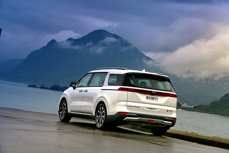 激發內心渴望《Kia Carnival》價格 配備 美學 正中紅心! 激發內心渴望《Kia Carnival》價格 配備 美學 正中紅心!