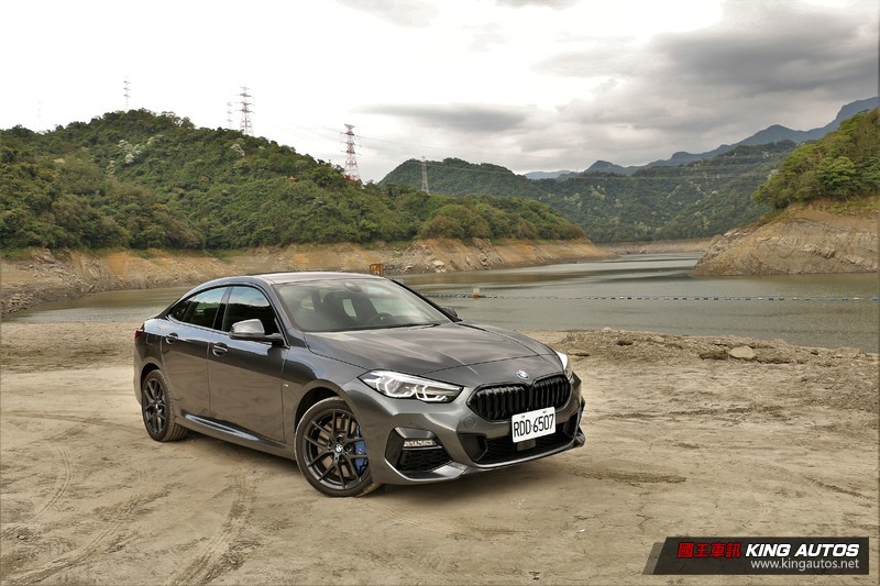 《BMW 220i Gran Coupe Edition M》試駕︱何必將就三缸!四缸渦輪引擎低轉高扭力 操駕更帶勁 《BMW 220i Gran Coupe Edition M》試駕︱何必將就三缸!四缸渦輪引擎低轉高扭力 操駕更帶勁