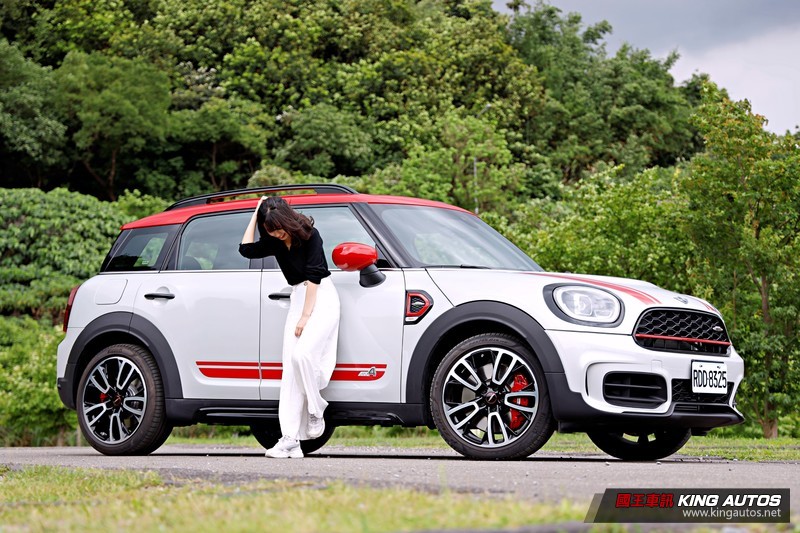 小公主上路︱《Mini JCW Countryman All4》英倫小辣椒,可甜可颯可裝可跑的超性能小休旅 小公主上路︱《Mini JCW Countryman All4》英倫小辣椒,可甜可颯可裝可跑的超性能小休旅